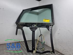 Begagnade Fönstermekanism för bakre dörr, 4-dörrars, höger Audi A2 (8Z0) 1.4 16V Pris € 49,99 Marginaltabell erbjuds av Schaap & Bron