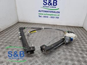 Gebruikte Ruitmechaniek 2Deurs links-voor Mini Mini Cooper S (R53) 1.6 16V Prijs € 50,00 Margeregeling aangeboden door Schaap & Bron