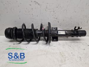 Gebruikte Schokdemper rechts-voor Volkswagen Polo V (6R) 1.2 12V Prijs € 60,00 Margeregeling aangeboden door Schaap & Bron
