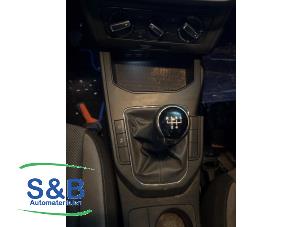 Begagnade Mittkonsol Seat Ibiza V (KJB) 1.0 TSI 12V Pris € 70,00 Marginaltabell erbjuds av Schaap & Bron