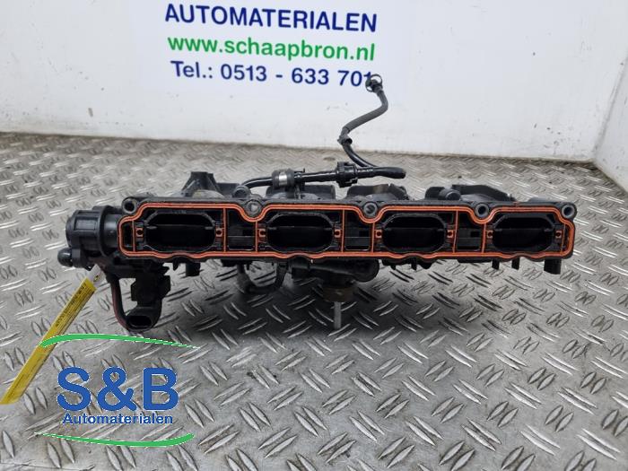 Inlaatspruitstuk van een Volkswagen Passat Variant (365) 1.8 TSI 16V 2011