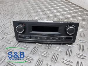 Używane Panel climatronic Skoda Fabia II Combi 1.2 TDI 12V Greenline Cena € 125,00 Procedura marży oferowane przez Schaap & Bron