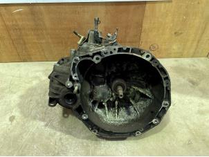 Begagnade Växellåda Renault Megane II Grandtour (KM) 1.9 dCi 120 Pris € 200,00 Marginaltabell erbjuds av F. van den Mosselaar autodemontage