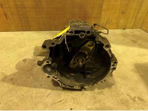 Begagnade Växellåda Volkswagen Passat (3B2) 1.8 20V Pris € 125,00 Marginaltabell erbjuds av F. van den Mosselaar autodemontage