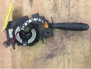 Gebruikte Ruitenwis Schakelaar Renault Kangoo (KC) 1.4 Prijs € 15,00 Margeregeling aangeboden door F. van den Mosselaar autodemontage