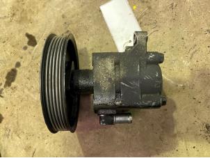 Używane Pompa wspomagania kierownicy BMW 3 serie (E46/4) 318i Cena € 25,00 Procedura marży oferowane przez F. van den Mosselaar autodemontage