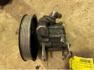 Używane Pompa wspomagania kierownicy BMW 3 serie (E46/4) 318i Cena € 25,00 Procedura marży oferowane przez F. van den Mosselaar autodemontage