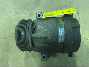 Begagnade Luftkonditioneringspump Renault Laguna II Grandtour (KG) Pris € 100,00 Marginaltabell erbjuds av F. van den Mosselaar autodemontage