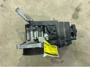 Gebruikte Stuurbekrachtiging Pomp Mercedes E (W212) E-250 CDI 16V BlueEfficiency Prijs € 100,00 Margeregeling aangeboden door F. van den Mosselaar autodemontage