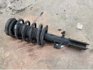 Gebruikte Voorpoot links BMW X5 (E53) 4.4i V8 32V Prijs € 50,00 Margeregeling aangeboden door F. van den Mosselaar autodemontage