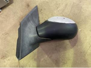 Gebruikte Buitenspiegel links Citroen C2 (JM) 1.6 16V VTR Prijs € 25,00 Margeregeling aangeboden door F. van den Mosselaar autodemontage