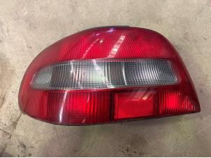 Begagnade Baklykta, vänster Volvo C70 (NK) 2.3 T5 20V Pris € 20,00 Marginaltabell erbjuds av F. van den Mosselaar autodemontage
