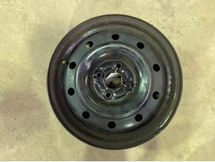 Begagnade Hjul Suzuki Swift (ZA/ZC/ZD) 1.2 16V Pris € 25,00 Marginaltabell erbjuds av F. van den Mosselaar autodemontage