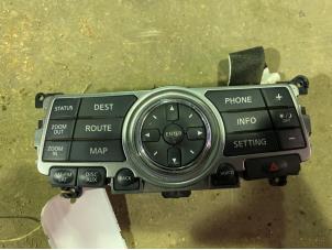 Używane Jednostka multimedialna Infiniti G37 (V36) 3.7 V6 24V Cena € 25,00 Procedura marży oferowane przez F. van den Mosselaar autodemontage