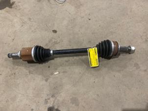 Begagnade Drivaxel, vänster fram Renault Kadjar (RFEH) 1.3 TCE 160 FAP 16V Pris € 100,00 Marginaltabell erbjuds av F. van den Mosselaar autodemontage