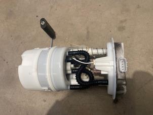 Begagnade Elektrisk bränslepump Renault Clio III Estate/Grandtour (KR) 1.2 16V TCE 100 Pris € 35,00 Marginaltabell erbjuds av F. van den Mosselaar autodemontage