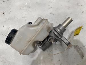 Begagnade Huvudcylinder Renault Twingo III (AH) 1.0 SCe 70 12V Pris € 35,00 Marginaltabell erbjuds av F. van den Mosselaar autodemontage