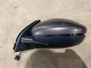 Gebruikte Buitenspiegel links Peugeot 308 (L3/L8/LB/LH/LP) 1.6 HDi Prijs € 75,00 Margeregeling aangeboden door F. van den Mosselaar autodemontage
