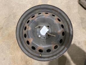 Gebruikte Velg Renault Clio III (BR/CR) 1.5 dCi 105 Prijs € 25,00 Margeregeling aangeboden door F. van den Mosselaar autodemontage