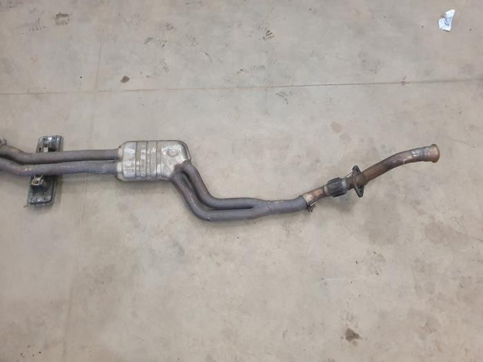 Avgassystem (komplett) från en BMW 3 serie (E46/4) 330d 24V