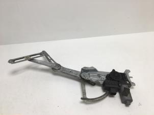 Gebruikte Ruitmechaniek 2Deurs links-voor Opel Astra G (F08/48) 1.8 16V Prijs € 25,00 Margeregeling aangeboden door F. van den Mosselaar autodemontage
