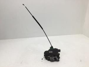 Gebruikte Deurslot Mechaniek 4Deurs rechts-voor Skoda Octavia Combi (1U5) 1.6 Prijs € 25,00 Margeregeling aangeboden door F. van den Mosselaar autodemontage