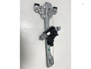 Gebruikte Raammechaniek 4Deurs links-achter Opel Mokka/Mokka X 1.6 CDTI 16V 4x2 Prijs € 34,50 Margeregeling aangeboden door F. van den Mosselaar autodemontage