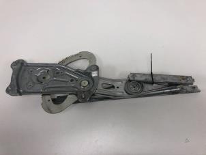 Gebruikte Raammechaniek 4Deurs rechts-achter Renault Grand Scénic III (JZ) 1.5 dCi 110 Prijs € 15,00 Margeregeling aangeboden door F. van den Mosselaar autodemontage