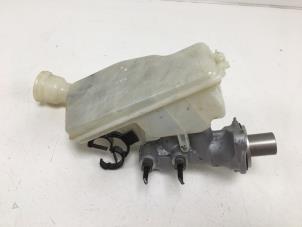 Begagnade Huvudcylinder Peugeot 207 SW (WE/WU) 1.6 16V Pris € 10,00 Marginaltabell erbjuds av F. van den Mosselaar autodemontage