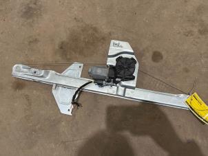 Begagnade Fönstermekanism, 2-dörrars, höger fram Peugeot Partner (GC/GF/GG/GJ/GK) 1.6 BlueHDI 75 Pris € 45,00 Marginaltabell erbjuds av F. van den Mosselaar autodemontage