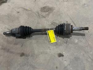 Begagnade Drivaxel, vänster fram Toyota Avensis (T22) 1.6 16V Pris € 35,00 Marginaltabell erbjuds av F. van den Mosselaar autodemontage
