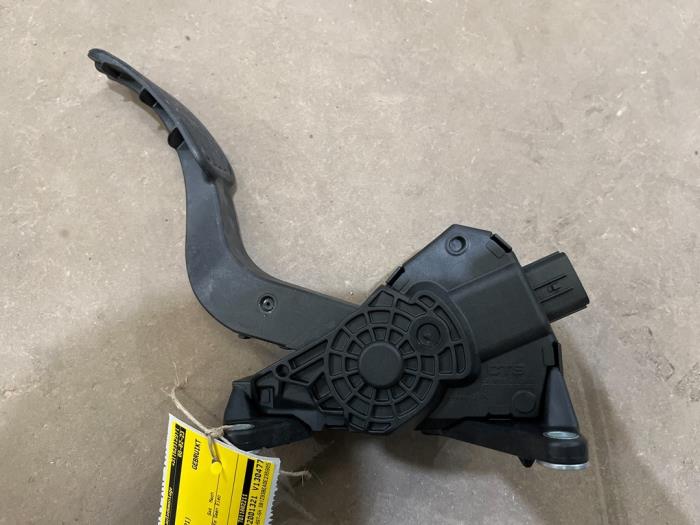 Gaspedal från en Toyota Corolla Touring Sport (E21/EH1) 1.8 16V Hybrid 2021