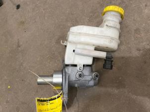 Gebruikte Hoofdremcilinder Fiat Panda/Pandina (312) 0.9 TwinAir Turbo 80 Prijs € 30,00 Margeregeling aangeboden door F. van den Mosselaar autodemontage