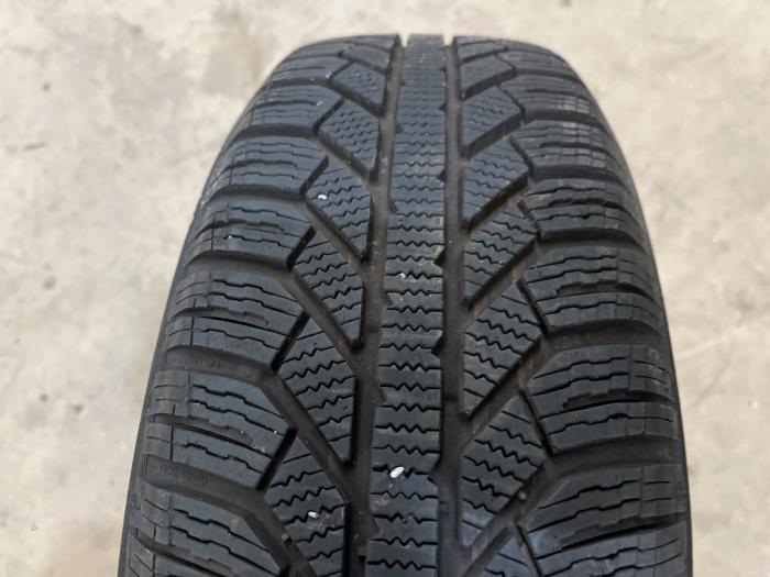 Zestaw felg sportowych + opony zimowe z Peugeot 308 SW (L4/L9/LC/LJ/LR) 1.6 16V THP 150 2018