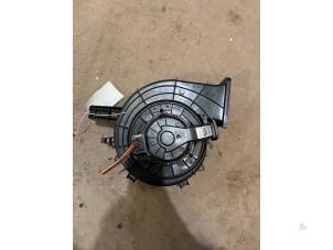 Gebruikte Kachel Ventilatiemotor Volkswagen Up! (121) 1.0 12V 60 Prijs € 35,00 Margeregeling aangeboden door F. van den Mosselaar autodemontage