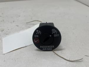Gebruikte Airbag schakelaar Opel Insignia Grand Sport 1.5 Turbo 16V 165 Prijs € 10,00 Margeregeling aangeboden door F. van den Mosselaar autodemontage