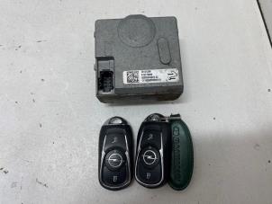 Gebruikte Afstands Bediening Set Opel Insignia Grand Sport 1.5 Turbo 16V 165 Prijs € 50,00 Margeregeling aangeboden door F. van den Mosselaar autodemontage