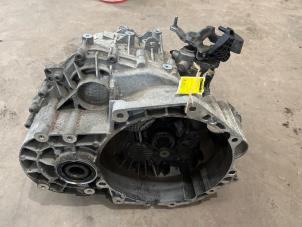 Używane Skrzynia biegów Volkswagen Sharan (7N) 2.0 TDI 16V Cena € 500,00 Procedura marży oferowane przez F. van den Mosselaar autodemontage