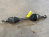 Drivaxel, vänster fram från en Chevrolet Captiva (C100), 2006 / 2011 2.4 16V 4x2, SUV, Bensin, 2.405cc, 100kW (136pk), FWD, Z24SED, 2006-06 / 2011-05, KLACCM11; CHICMPAA 2006
