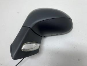 Używane Lusterko zewnetrzne lewe Peugeot 207 SW (WE/WU) 1.6 16V Cena € 25,00 Procedura marży oferowane przez F. van den Mosselaar autodemontage