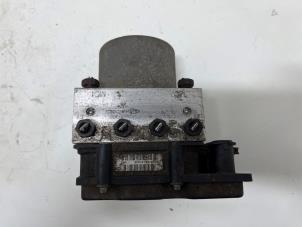 Begagnade ABS-pump Kia Cee'd (EDB5) 1.4 CVVT 16V Pris € 25,00 Marginaltabell erbjuds av F. van den Mosselaar autodemontage