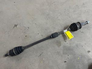 Gebruikte Aandrijfas rechts-voor Hyundai i20 1.2i 16V Prijs € 45,00 Margeregeling aangeboden door F. van den Mosselaar autodemontage