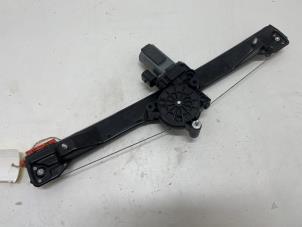Gebruikte Raammechaniek 2Deurs rechts-voor Fiat Punto Evo (199) 1.2 Euro 5 Prijs € 17,50 Margeregeling aangeboden door F. van den Mosselaar autodemontage
