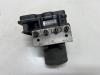 ABS-pump från en Toyota Aygo (B10), 2005 / 2014 1.0 12V VVT-i, Halvkombi (Hatchback), Bensin, 998cc, 50kW (68pk), FWD, 1KRFE, 2005-07 / 2014-05, KGB10 2010