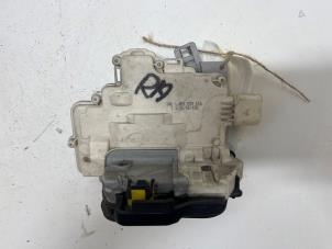 Używane Mechanizm blokady drzwi prawych tylnych wersja 4-drzwiowa Audi A3 Sportback (8PA) 2.0 TDI 16V Cena € 20,00 Procedura marży oferowane przez F. van den Mosselaar autodemontage
