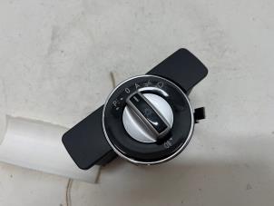 Gebruikte Schakelaar Licht Mercedes E (W212) E-250 CGI 16V BlueEfficiency Prijs € 15,00 Margeregeling aangeboden door F. van den Mosselaar autodemontage