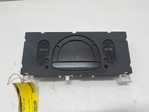 Używane Licznik kilometrów KM Renault Modus/Grand Modus (JP) 1.2 16V Cena € 25,00 Procedura marży oferowane przez F. van den Mosselaar autodemontage