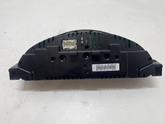 Vägmätare KM från en Mercedes-Benz C Sportcoupé (C203) 1.8 C-180K 16V 2005