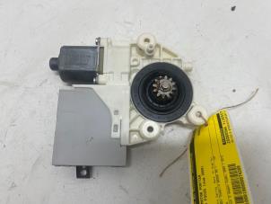 Begagnade Motor, dörrfönster Ford Focus 2 Wagon 1.8 16V Pris € 15,00 Marginaltabell erbjuds av F. van den Mosselaar autodemontage