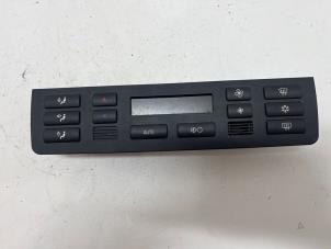 Gebruikte Kachel Bedieningspaneel BMW 3 serie Touring (E46/3) 320d 16V Prijs € 20,00 Margeregeling aangeboden door F. van den Mosselaar autodemontage